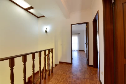 Moradia T3 para Arrendamento em Cascais e Estoril