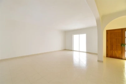 Moradia T3 para Arrendamento em Cascais e Estoril