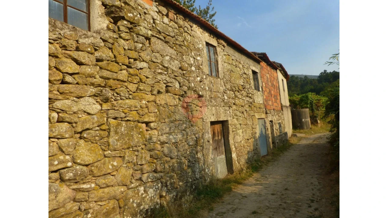 Moradia T0 para Venda em Longos Vales Foto 1