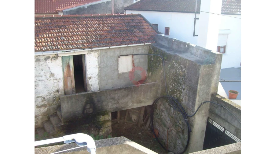 Moradia T0 para Venda em Chaviães e Paços Foto 4