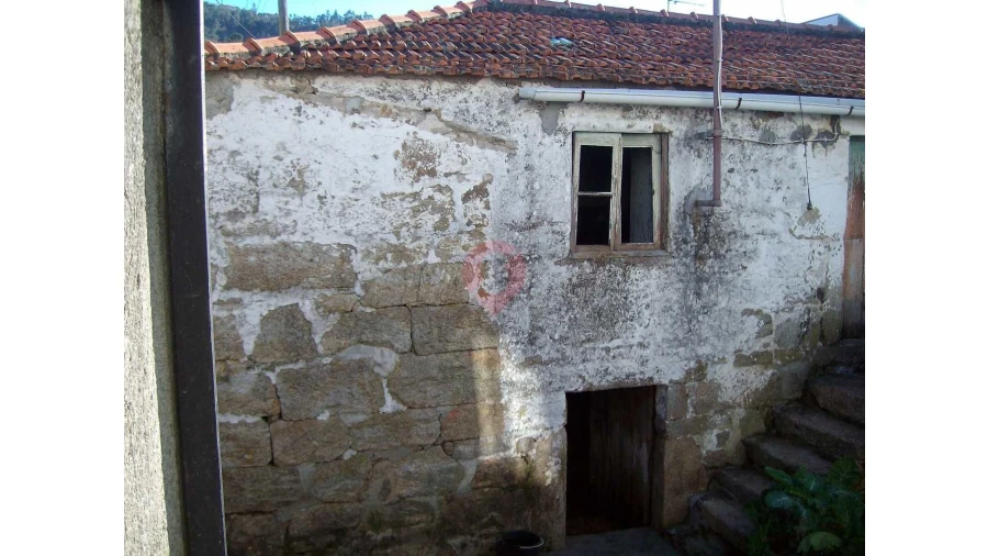 Moradia T0 para Venda em Chaviães e Paços Foto 2