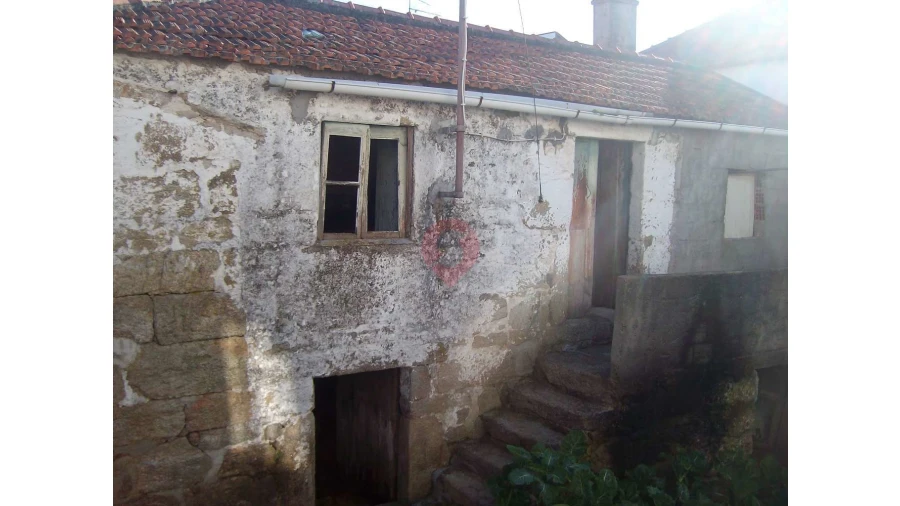Moradia T0 para Venda em Chaviães e Paços Foto 1