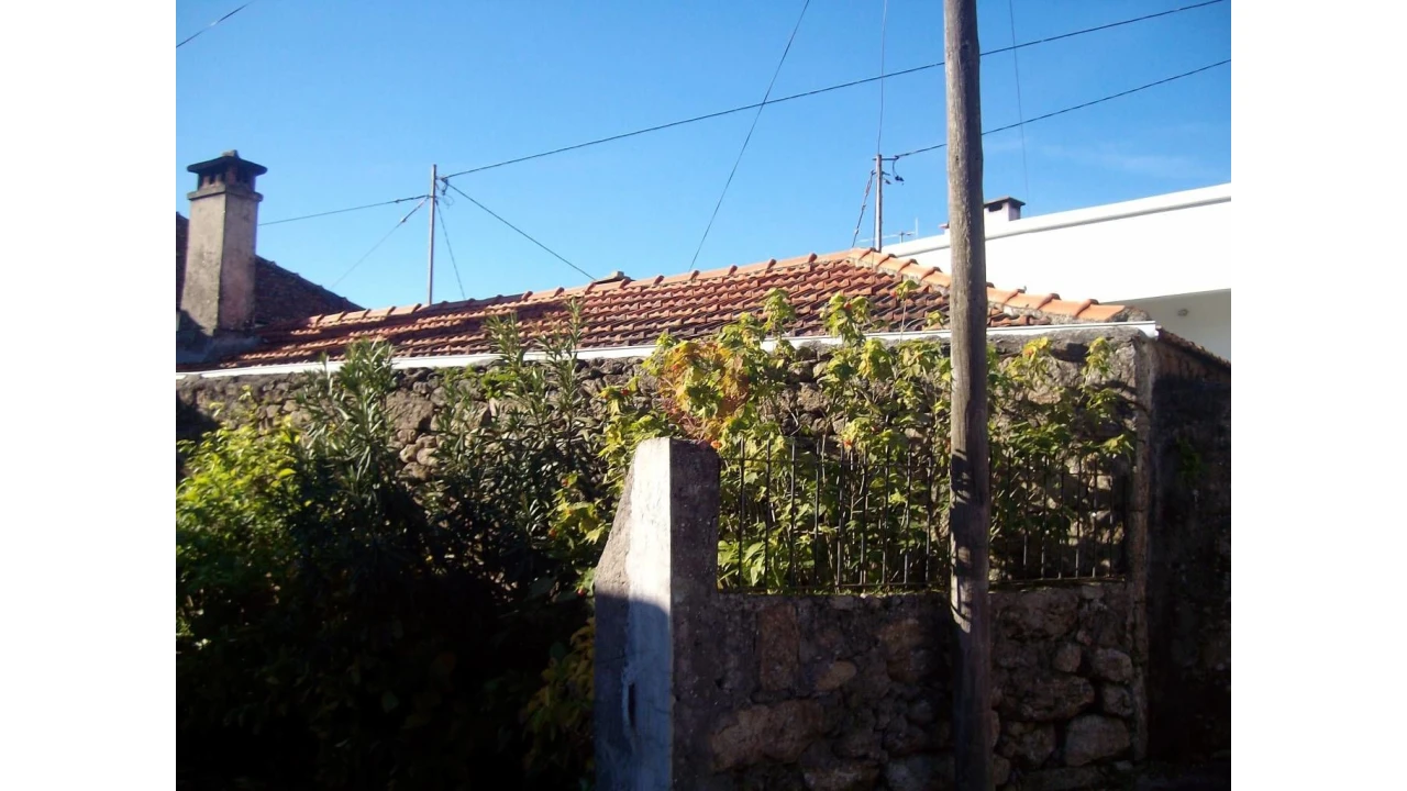 Moradia T0 para Venda em Chaviães e Paços Foto 6