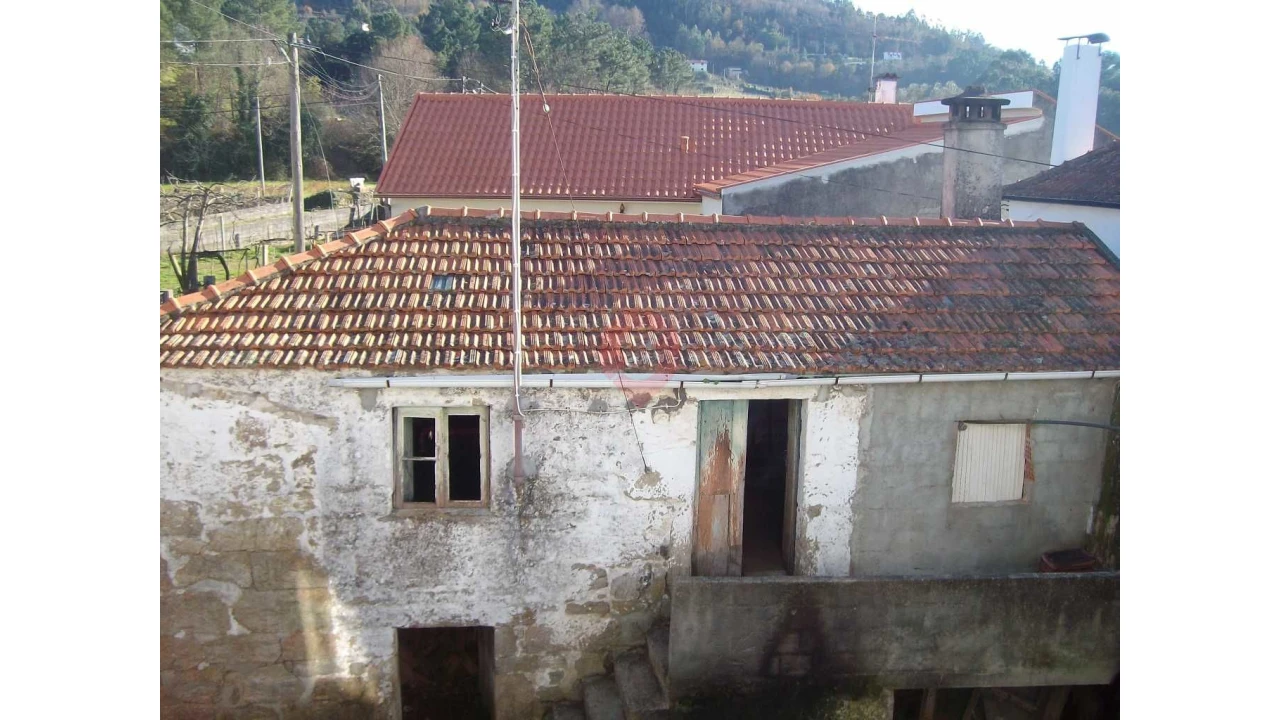 Moradia T0 para Venda em Chaviães e Paços Foto 3