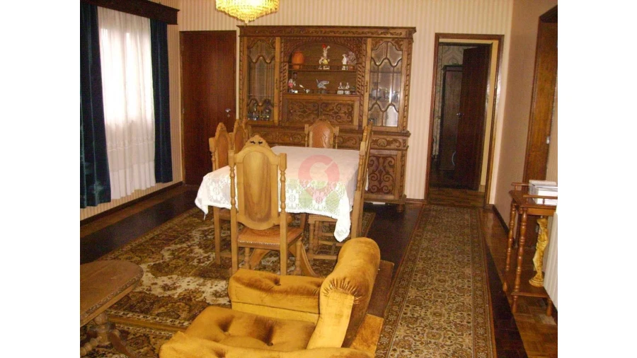 Moradia T4 para Venda em Merufe Foto 4