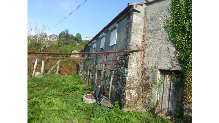 Moradia T0 para Venda em Riba de Mouro