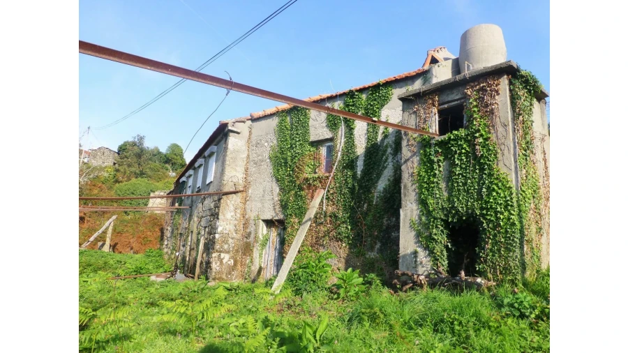 Moradia T0 para Venda em Riba de Mouro Foto 7