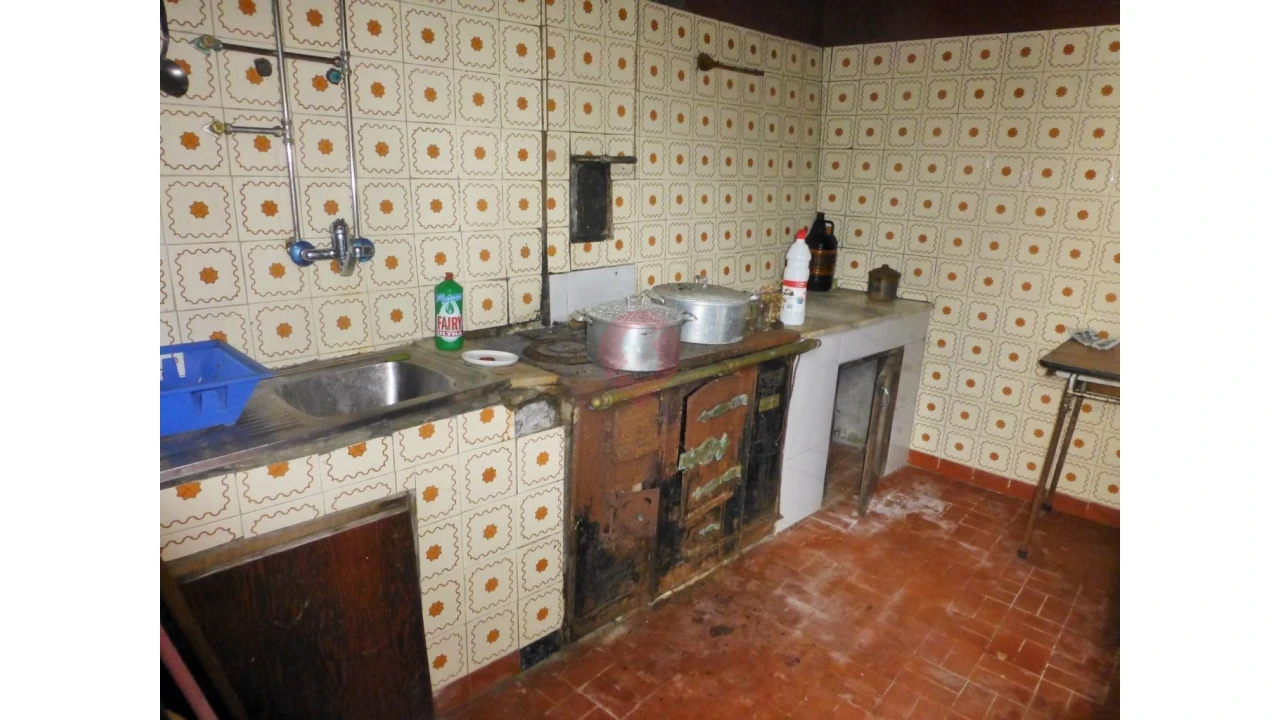 Moradia T0 para Venda em Chaviães e Paços Foto 3