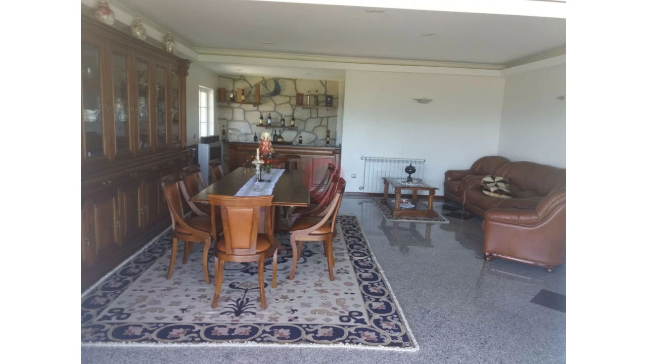 Apartamento T4 para Venda em Ganfei Foto 3