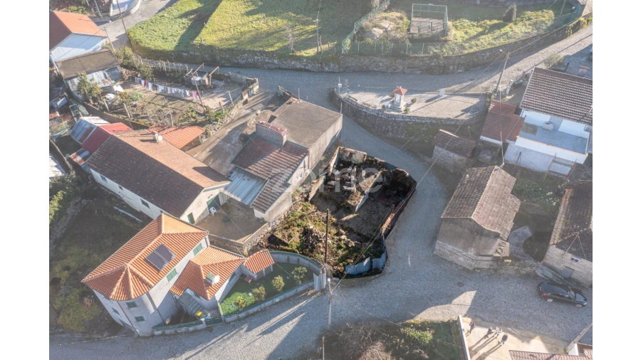 Moradia T3 para Venda em Penafiel Foto 13