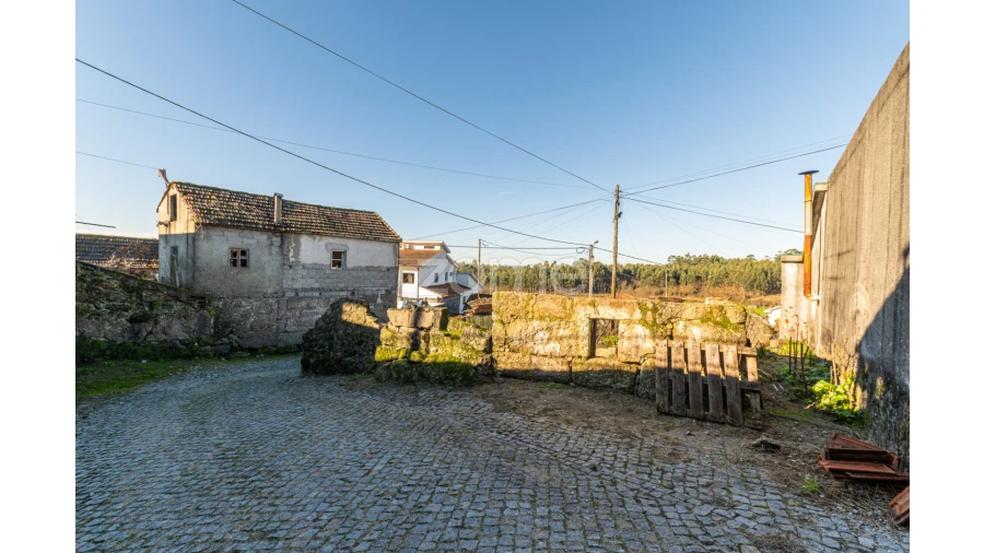 Moradia T3 para Venda em Penafiel Foto 8