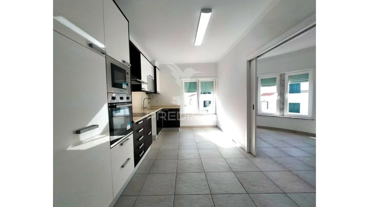 Moradia T4 para Venda em Ericeira Foto 1