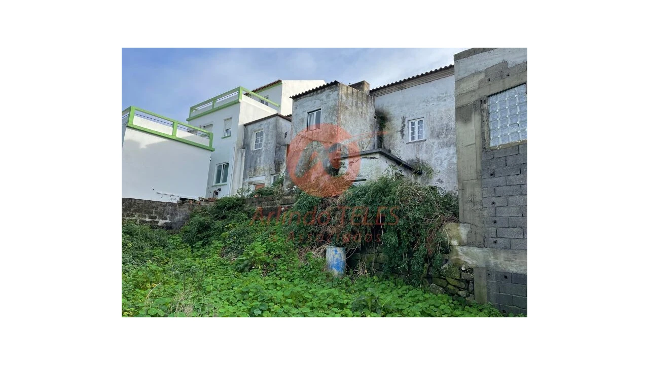 Moradia T2 para Venda em Praia da Vitoria (Santa Cruz) Foto 10