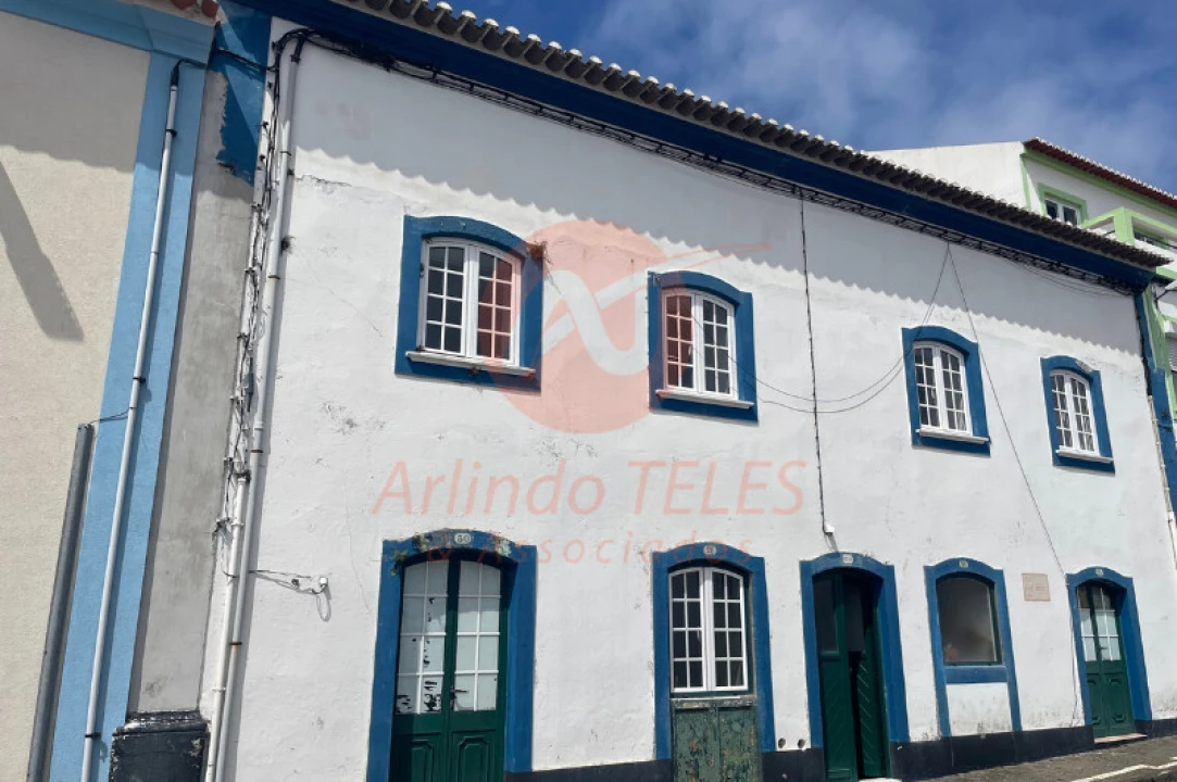 Moradia T2 para Venda em Praia da Vitoria (Santa Cruz) Foto 3