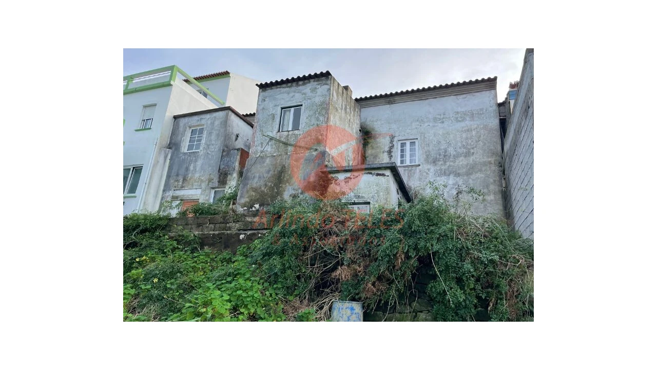 Moradia T2 para Venda em Praia da Vitoria (Santa Cruz) Foto 8