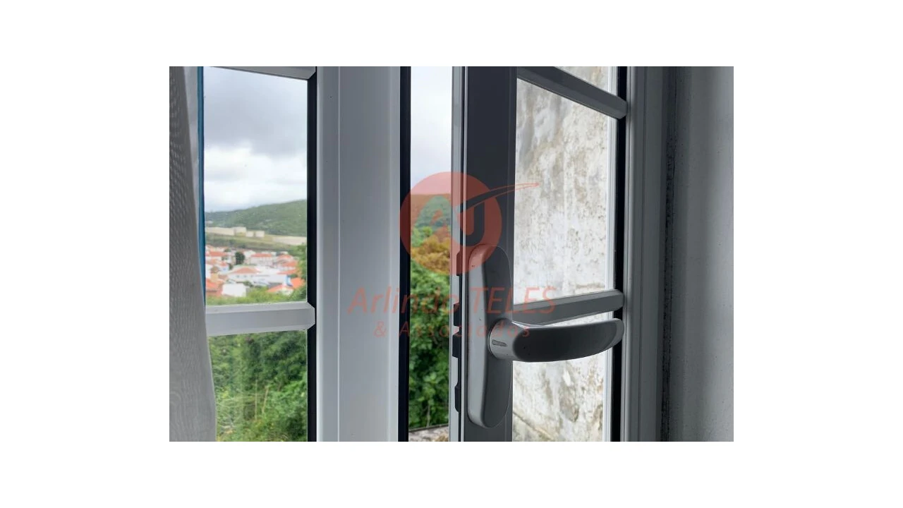 Moradia T2 para Venda em Praia da Vitoria (Santa Cruz) Foto 7