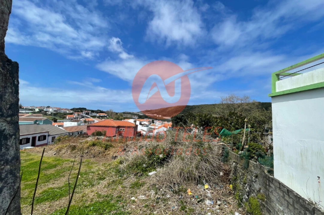 Moradia T2 para Venda em Praia da Vitoria (Santa Cruz) Foto 22