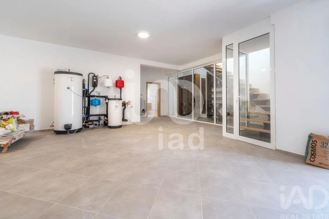 Moradia T4 para Venda em Loule (São Sebastião) Foto 26