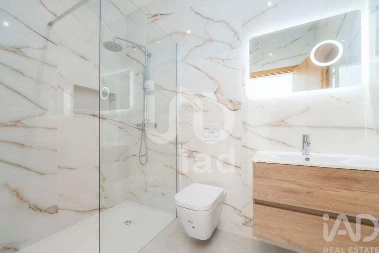 Moradia T4 para Venda em Loule (São Sebastião) Foto 17