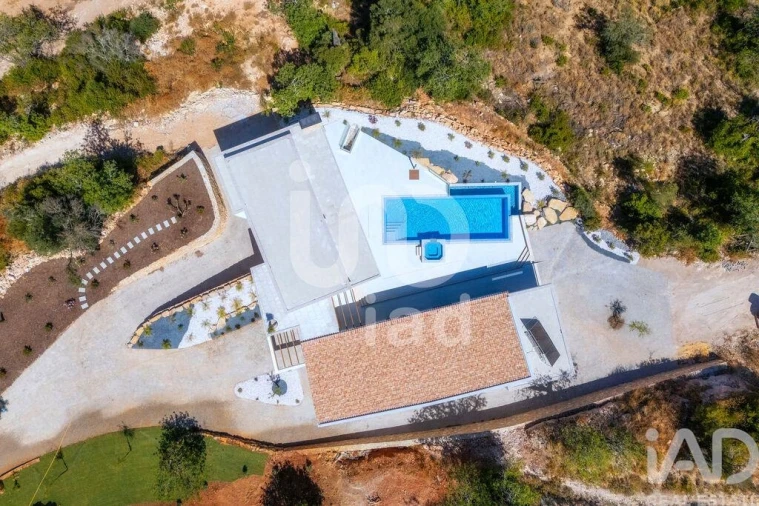 Moradia T4 para Venda em Loule (São Sebastião) Foto 21