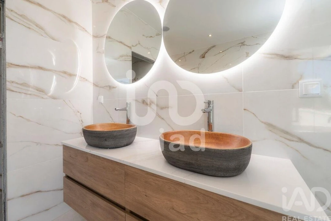 Moradia T4 para Venda em Loule (São Sebastião) Foto 23