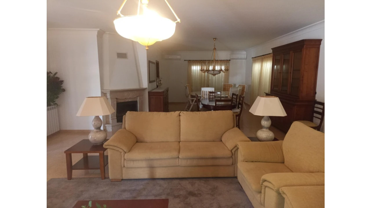 Moradia T4 para Venda em São João das Lampas e Terrugem Foto 9