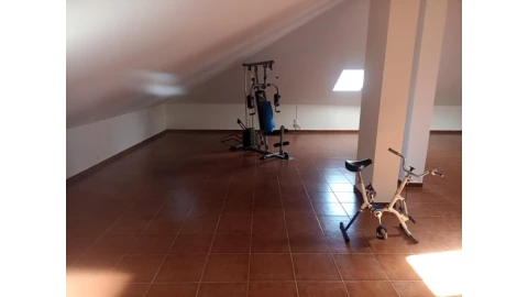 Moradia T4 para Venda em São João das Lampas e Terrugem