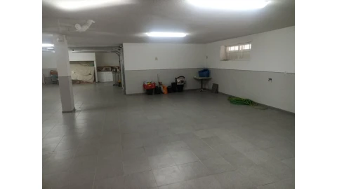 Moradia T4 para Venda em São João das Lampas e Terrugem