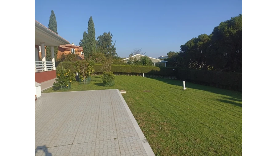 Moradia T4 para Venda em São João das Lampas e Terrugem Foto 23