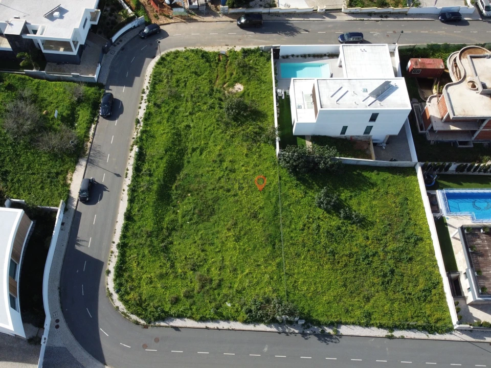 Terreno para Venda em Lagos (São Sebastião e Santa Maria) Foto 2