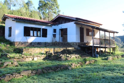 Quinta T1 para Venda em Lagos (São Sebastião e Santa Maria)