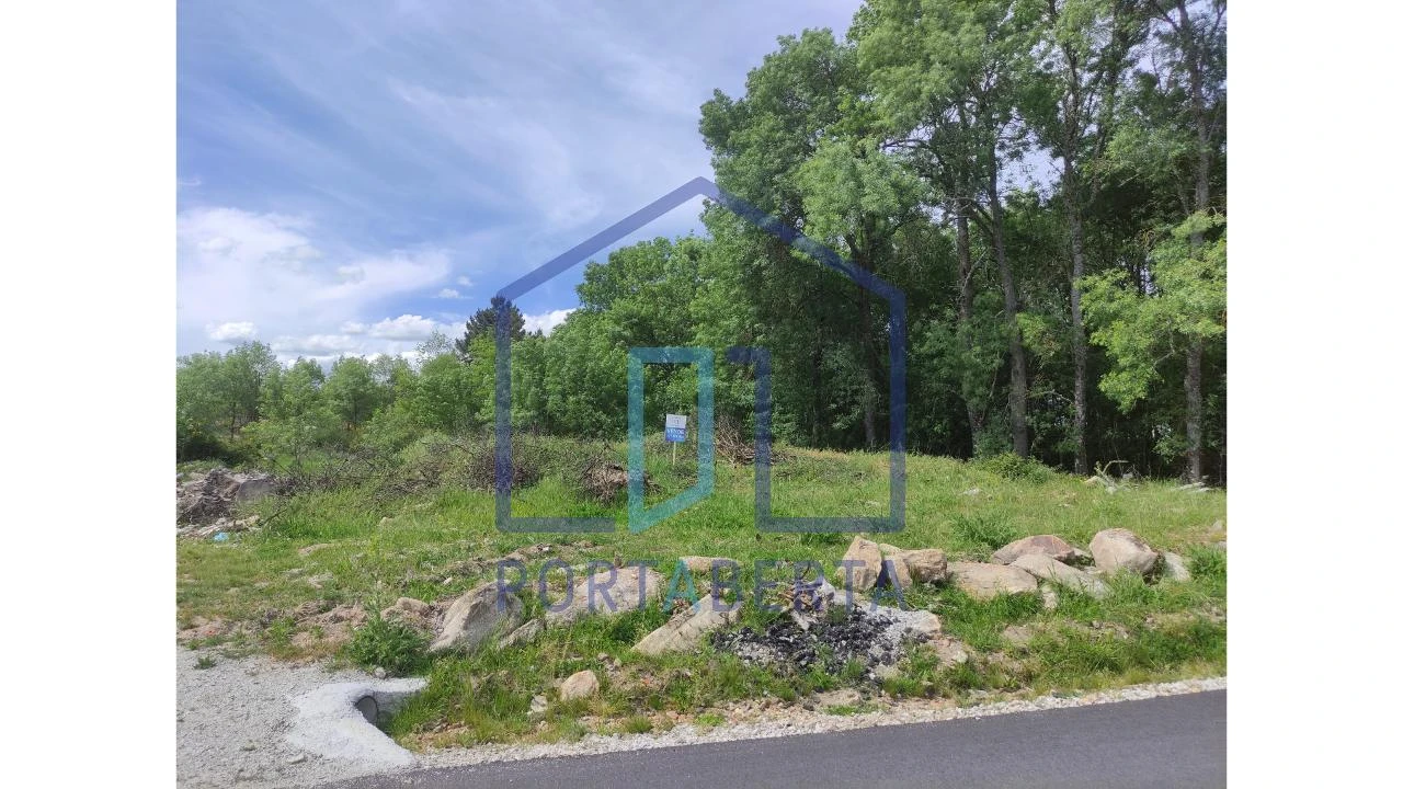 Terreno para Venda em Santa Cruz/Trindade e Sanjurge Foto 1