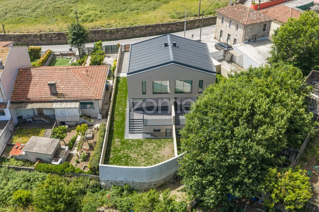 Moradia T3 para Venda em Cidade da Maia Foto 34