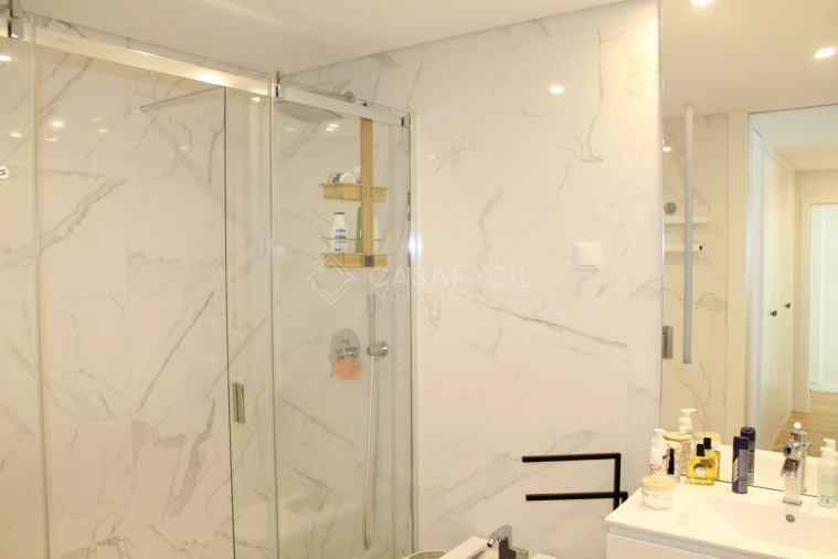 Apartamento T4 para Venda em Alcochete Foto 28