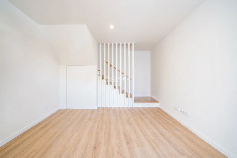 Apartamento T4 para Venda em Alcochete Foto 10