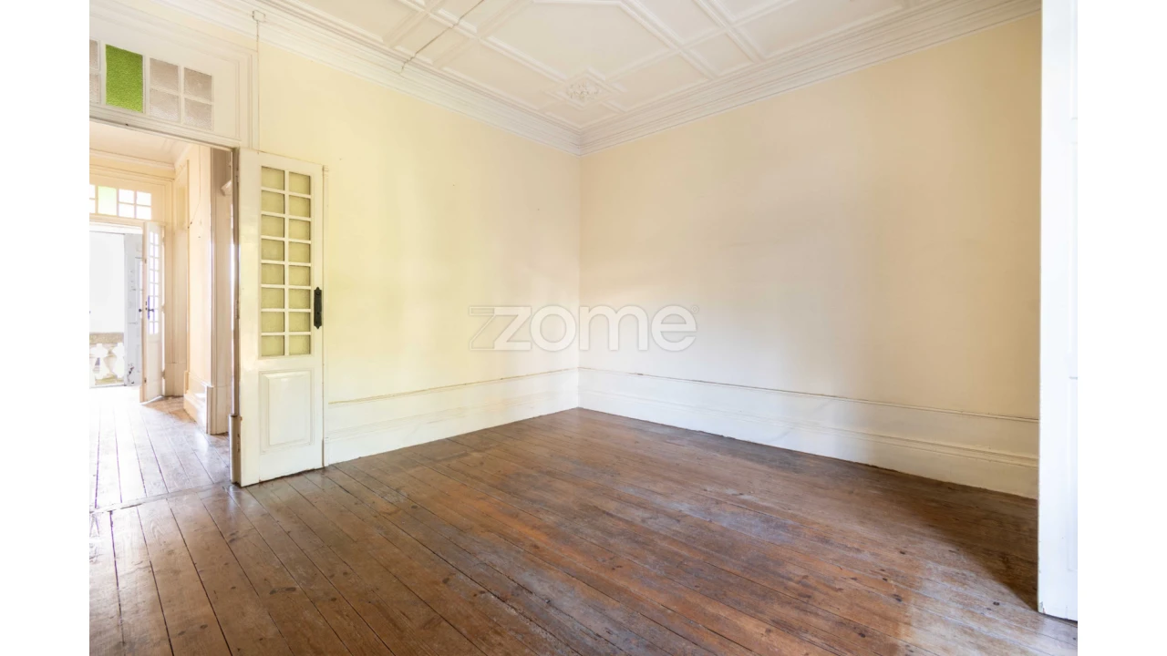 Moradia T6 para Venda em Paranhos Foto 15