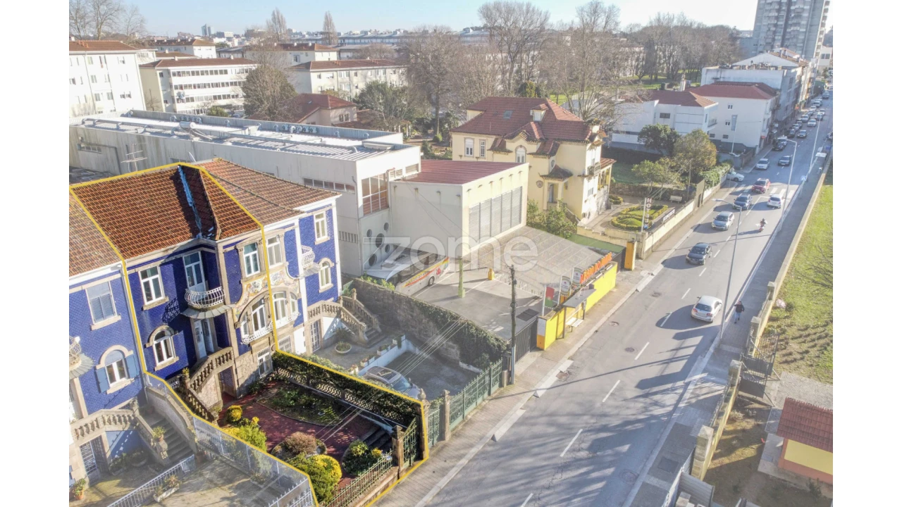 Moradia T6 para Venda em Paranhos Foto 56