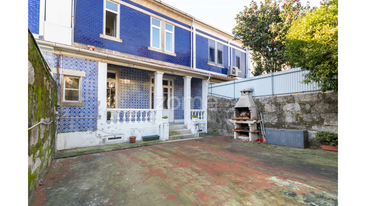 Moradia T6 para Venda em Paranhos Foto 24