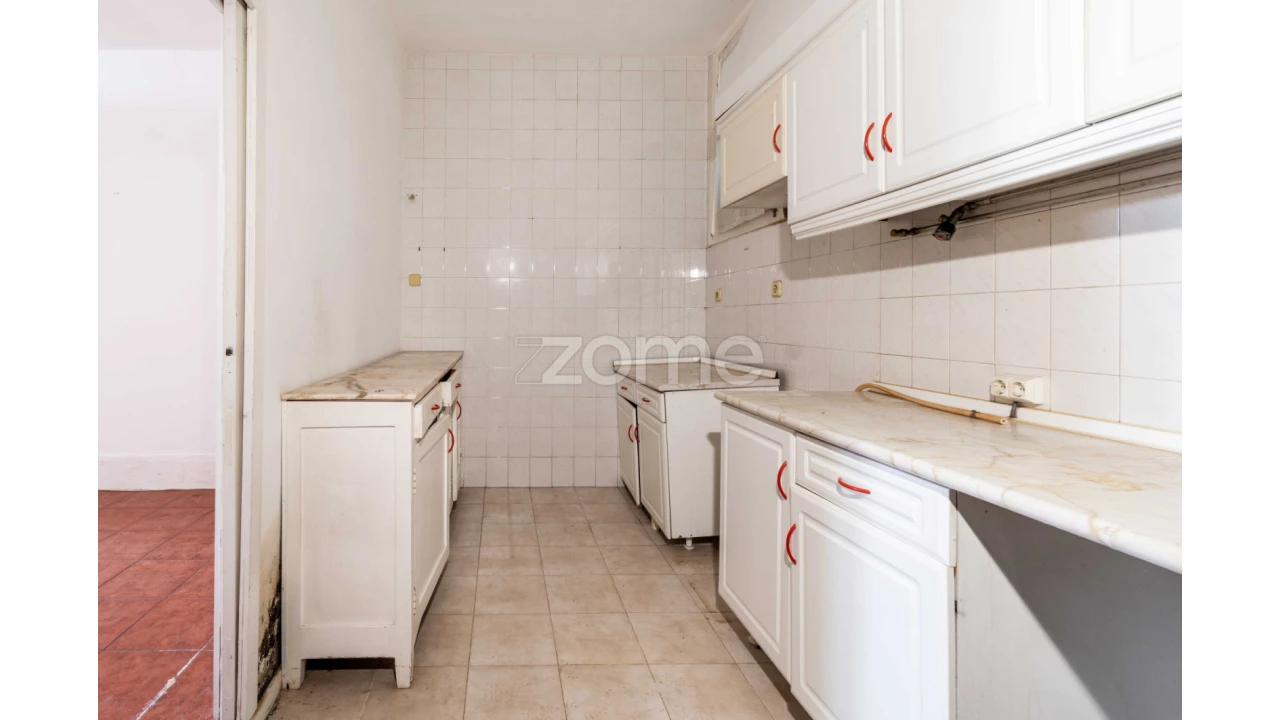 Moradia T6 para Venda em Paranhos Foto 55