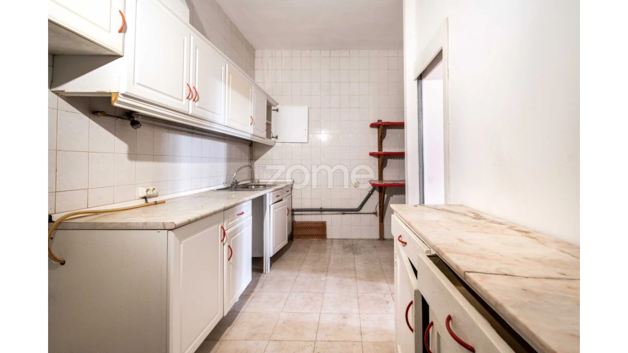 Moradia T6 para Venda em Paranhos Foto 54