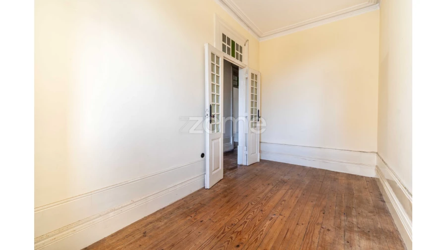 Moradia T6 para Venda em Paranhos Foto 10