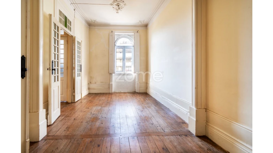 Moradia T6 para Venda em Paranhos Foto 12