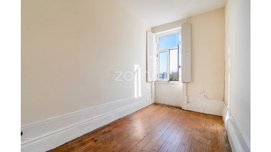 Moradia T6 para Venda em Paranhos Foto 44