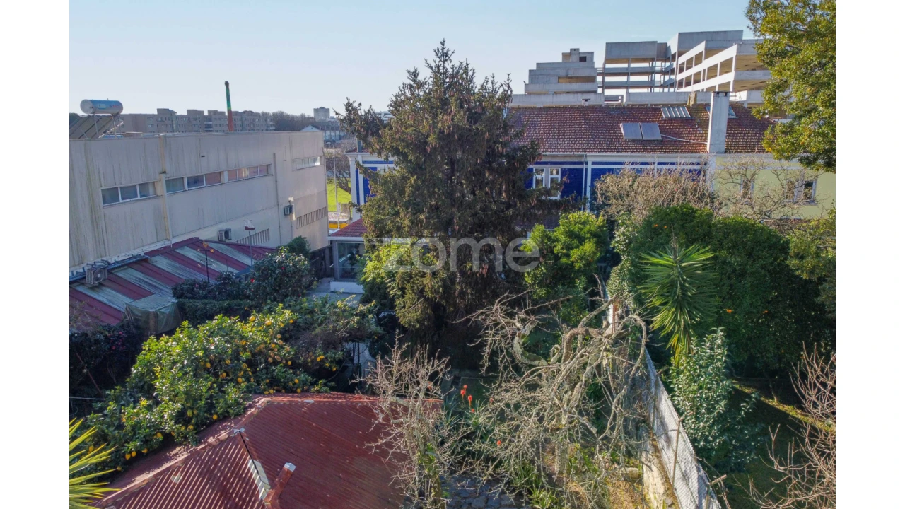 Moradia T6 para Venda em Paranhos Foto 61