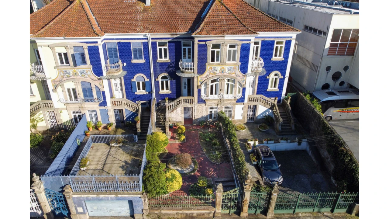 Moradia T6 para Venda em Paranhos Foto 1