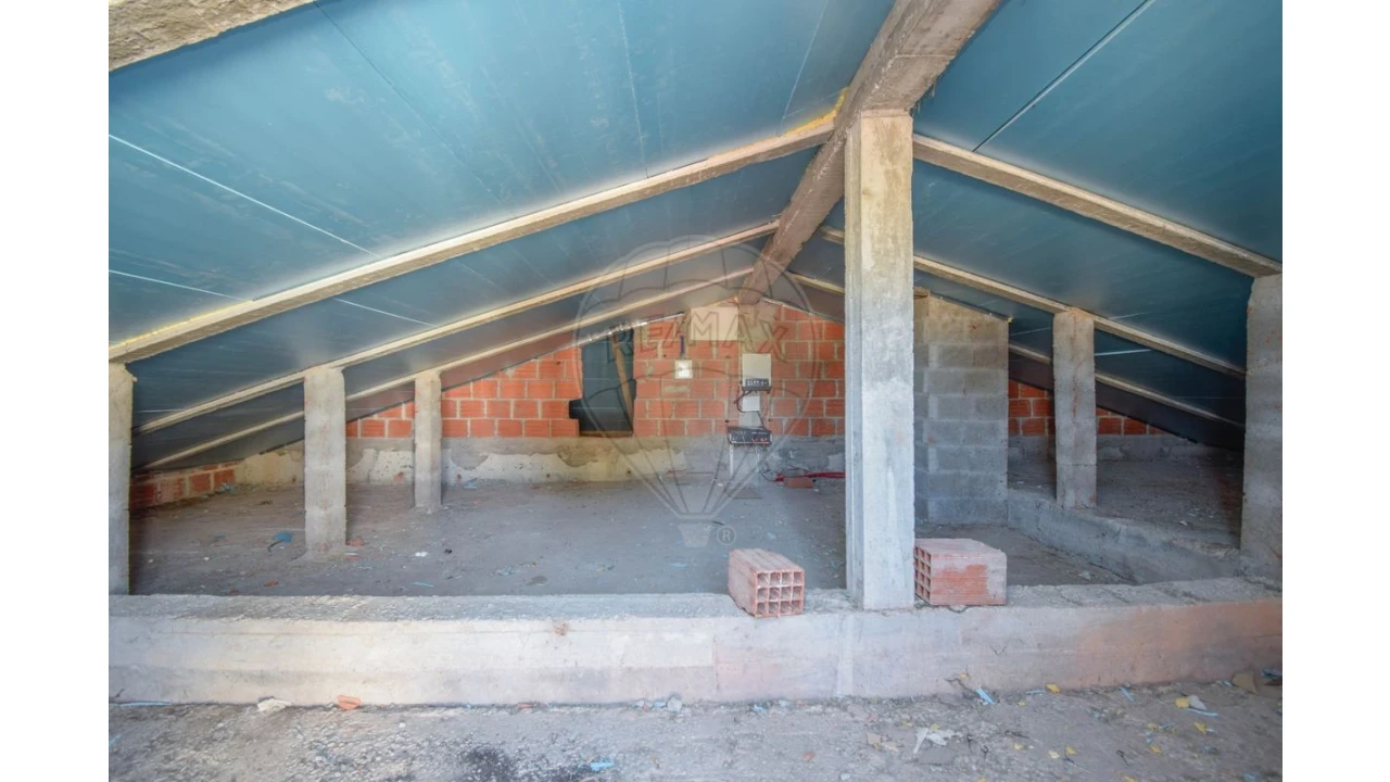 Moradia T6 para Venda em Carvalhal Foto 12