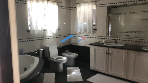 Moradia T4 para Venda em Coruche, Fajarda e Erra