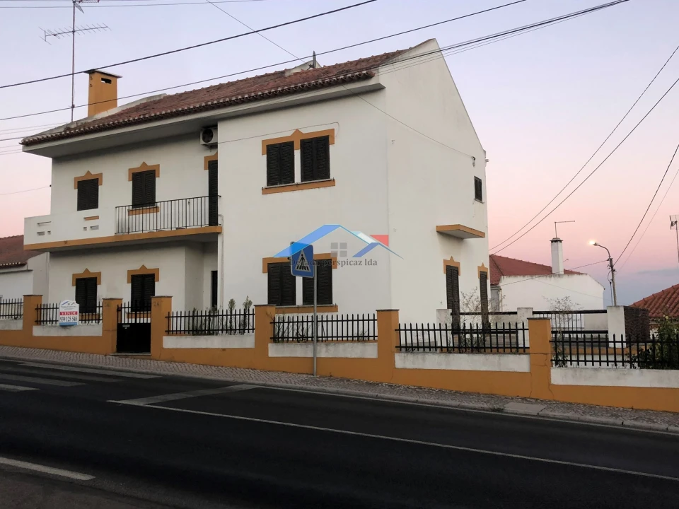 Moradia T4 para Venda em Coruche, Fajarda e Erra Foto 1