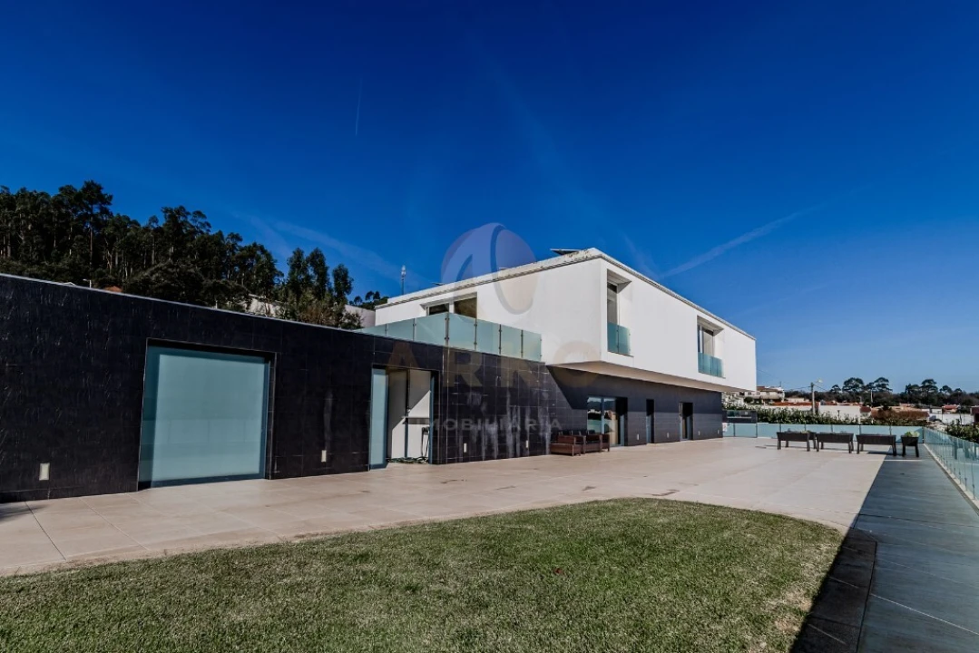 Moradia T5 para Venda em Vila Nova de Famalicão e Calendário Foto 39