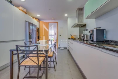Apartamento T4 para Venda em Funchal (São Pedro)